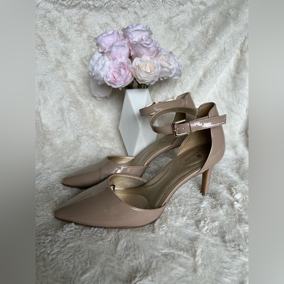 Bandolino Nude Heels - Picture 6 of 16